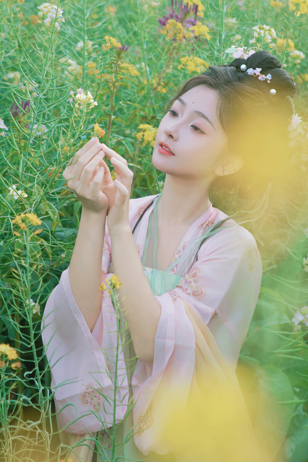 YiTuYu艺图语 Vol.8767 Xuan Wo Ming Zi (48P)