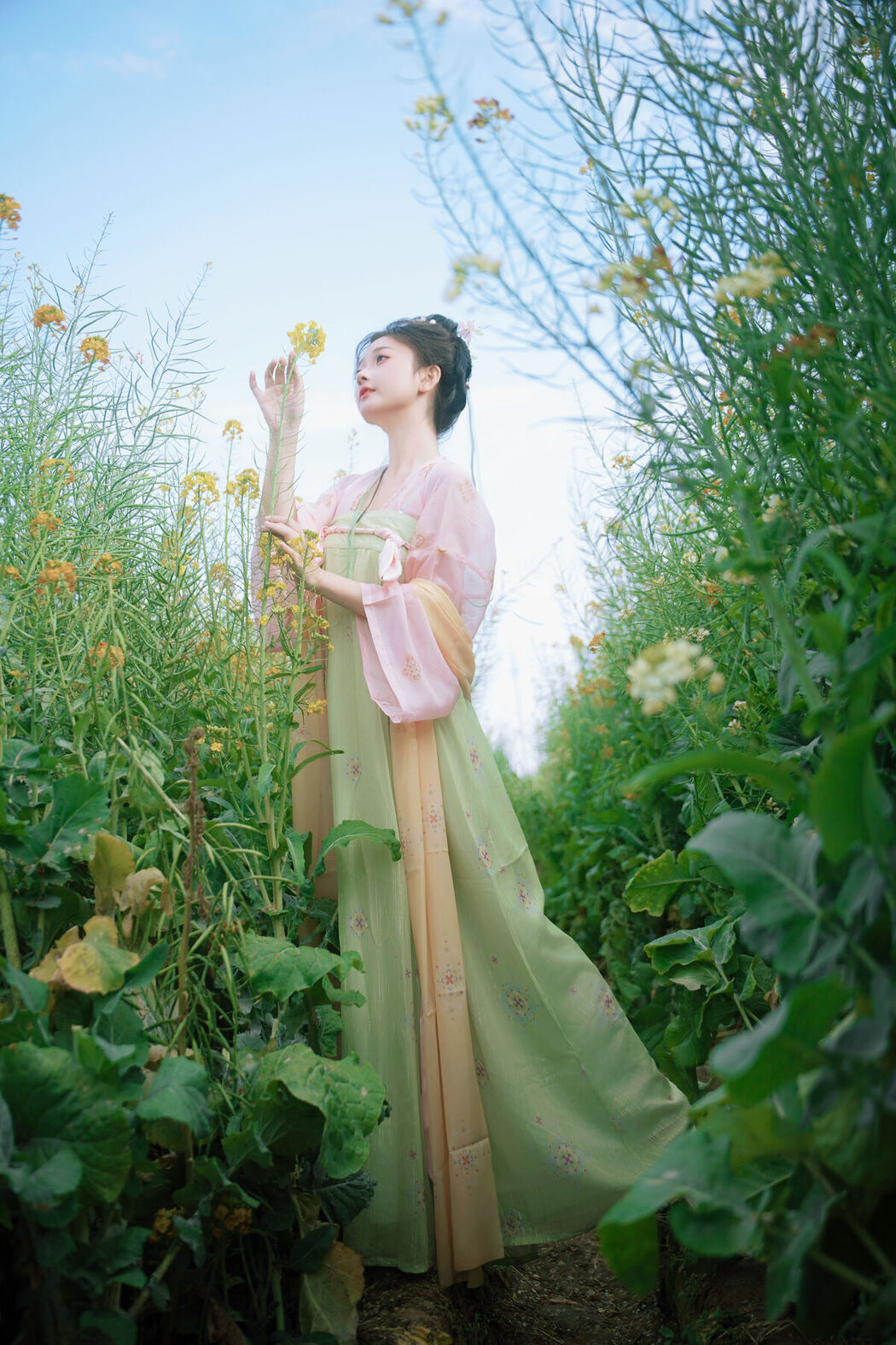 YiTuYu艺图语 Vol.8767 Xuan Wo Ming Zi (48P)