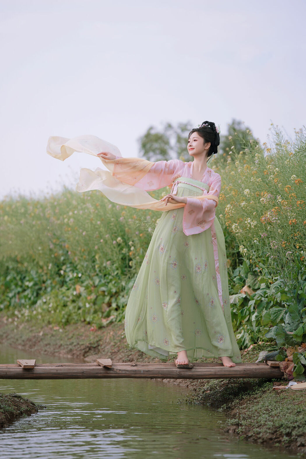 YiTuYu艺图语 Vol.8767 Xuan Wo Ming Zi (48P)