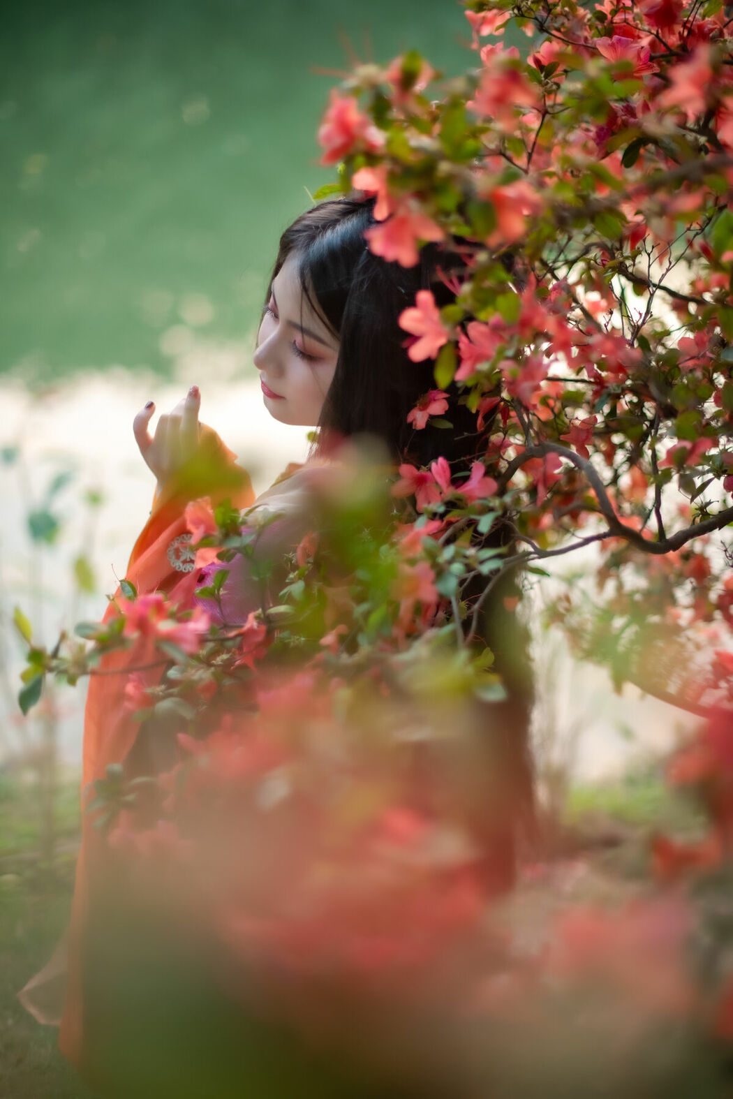 YiTuYu艺图语 Vol.8770 Ling Ji Chu De Mi Tuan (26P)