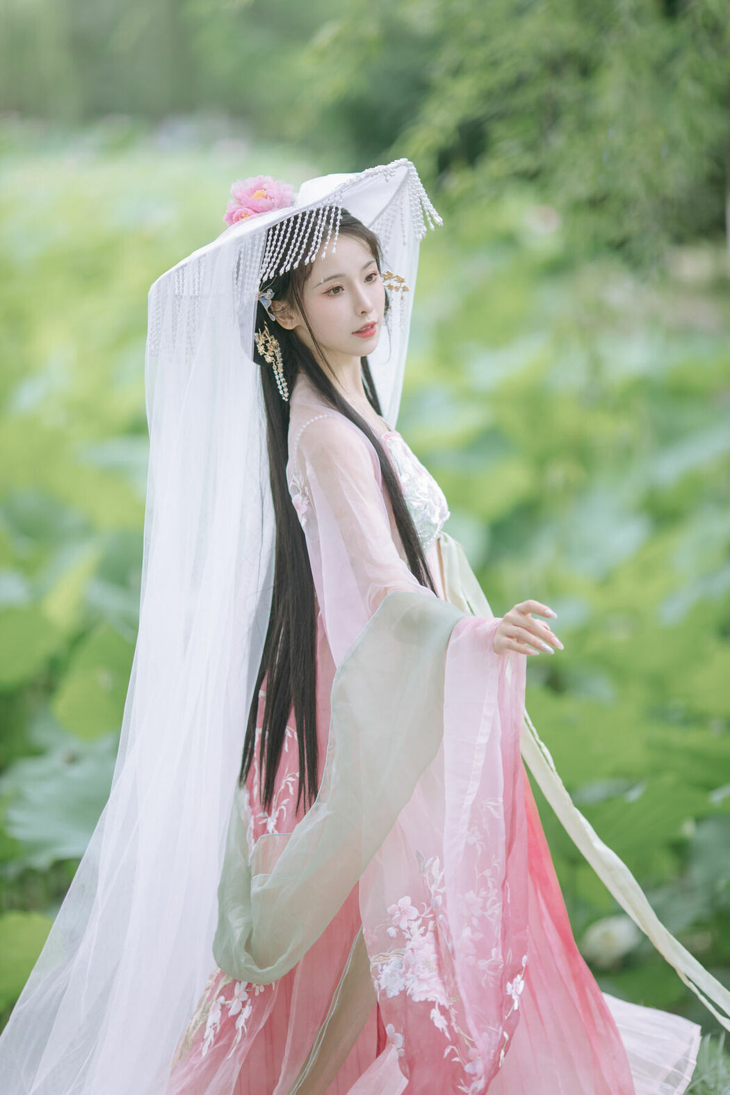 YiTuYu艺图语 Vol.8804 Yi Ming (21P)