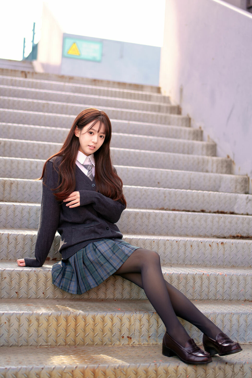 YiTuYu艺图语 Vol.8824 Xiao Yi (49P)