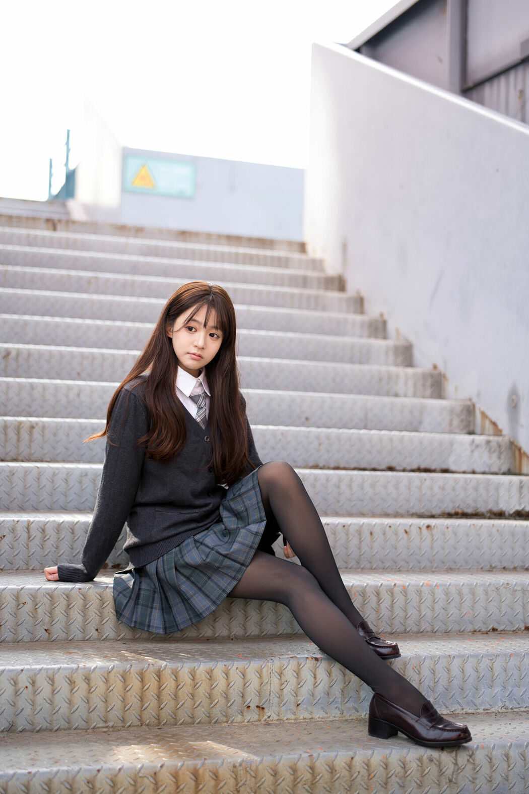 YiTuYu艺图语 Vol.8824 Xiao Yi (49P)