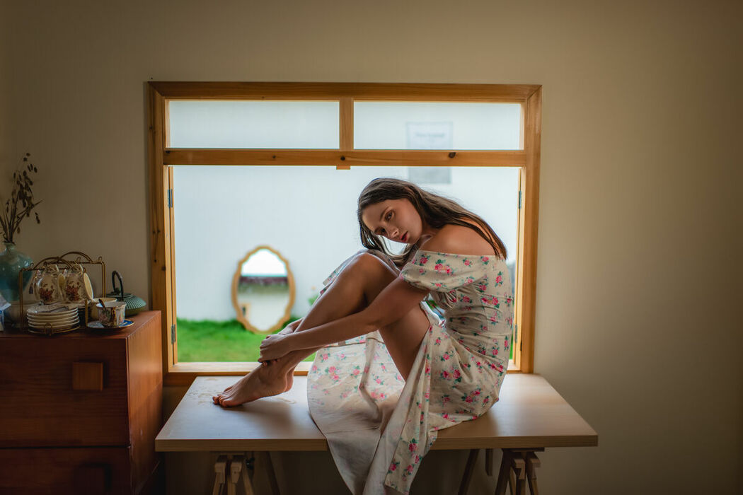 YiTuYu艺图语 Vol.8812 She Mi Tuo Wa (24P)