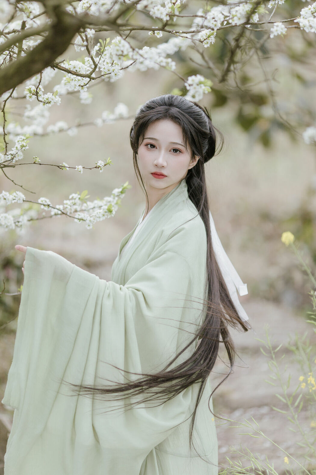 YiTuYu艺图语 Vol.8817 Qi Luo Sheng De Xiao Su Su (21P)