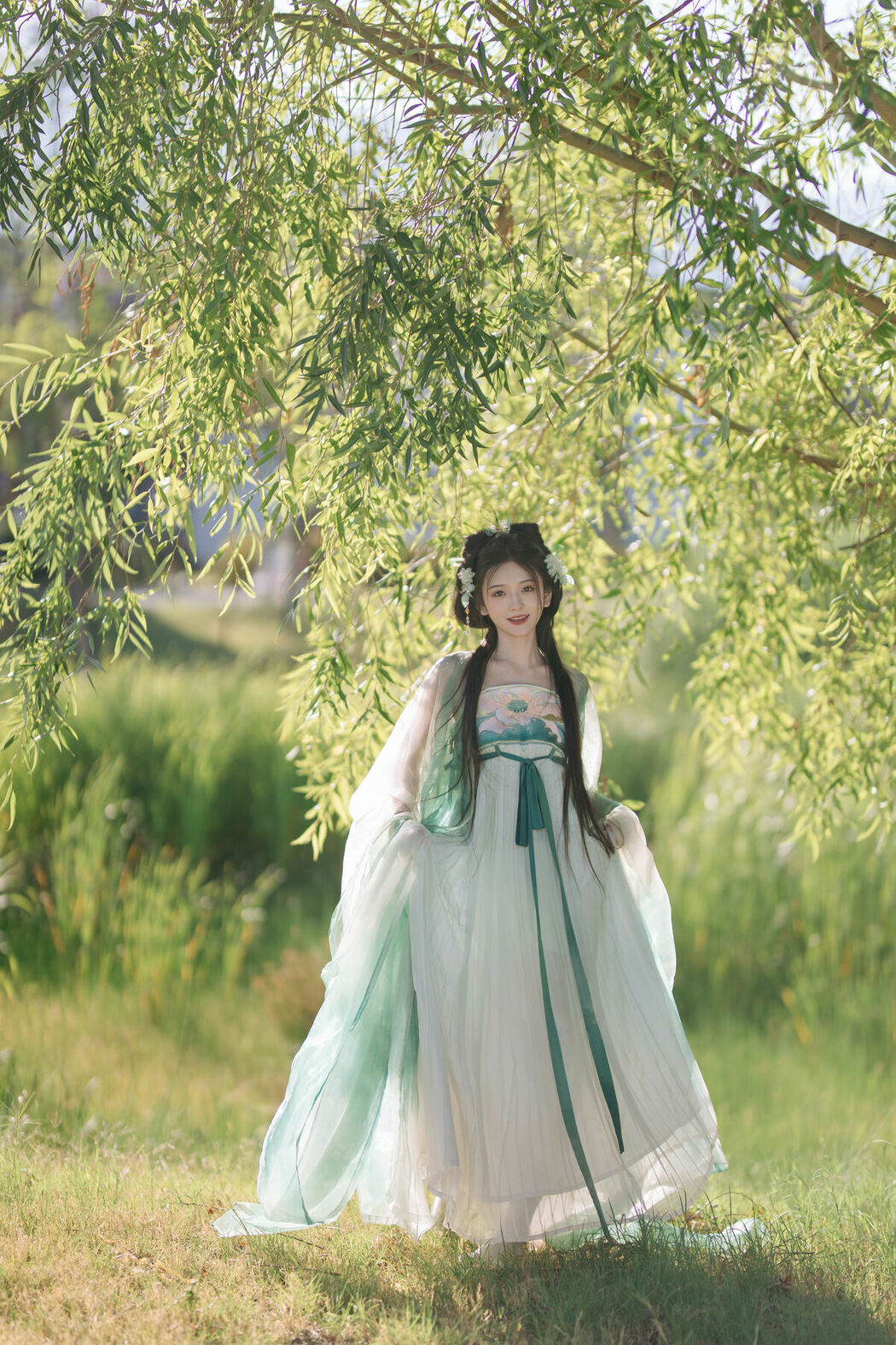 YiTuYu艺图语 Vol.8823 Chi Yan Zai Zhe Li (22P)