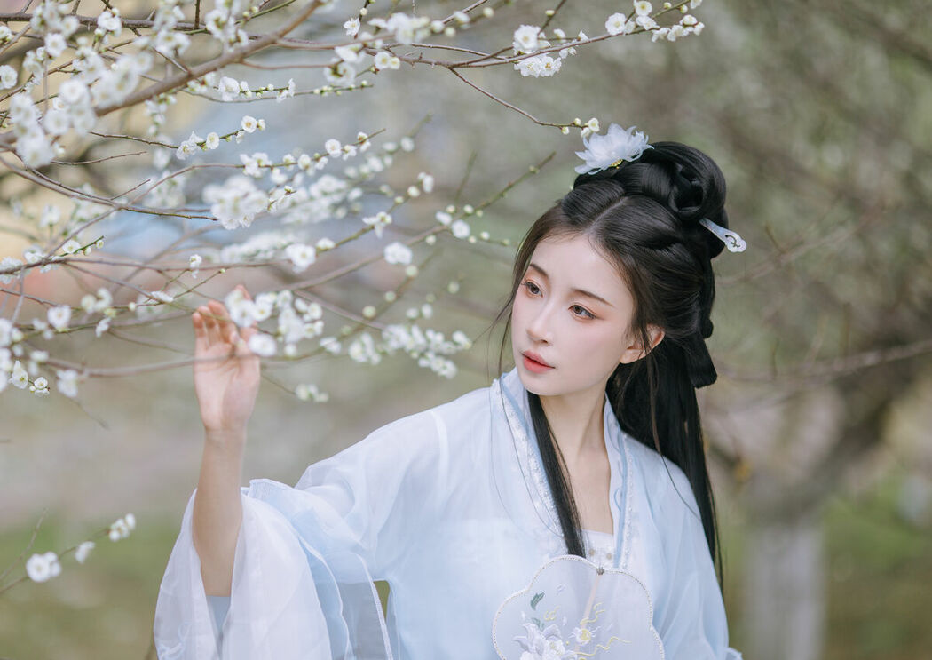 YiTuYu艺图语 Vol.8811 Wu Qiao Bu Cheng Hu (20P)