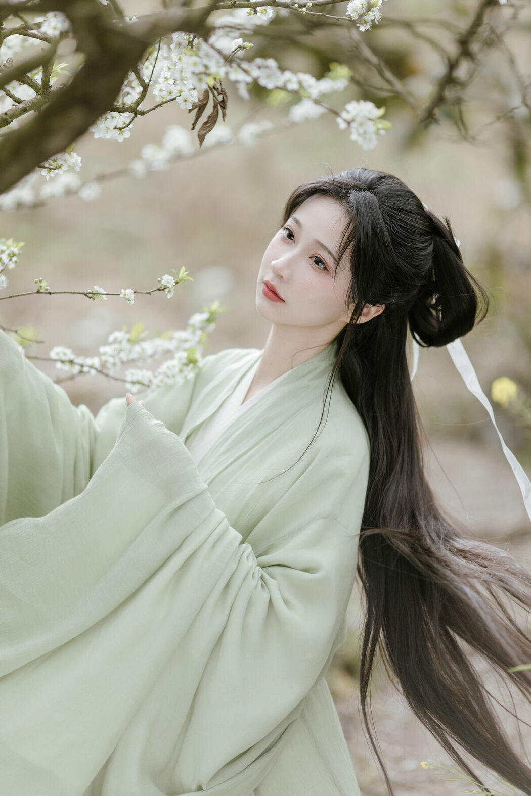 YiTuYu艺图语 Vol.8817 Qi Luo Sheng De Xiao Su Su (21P)