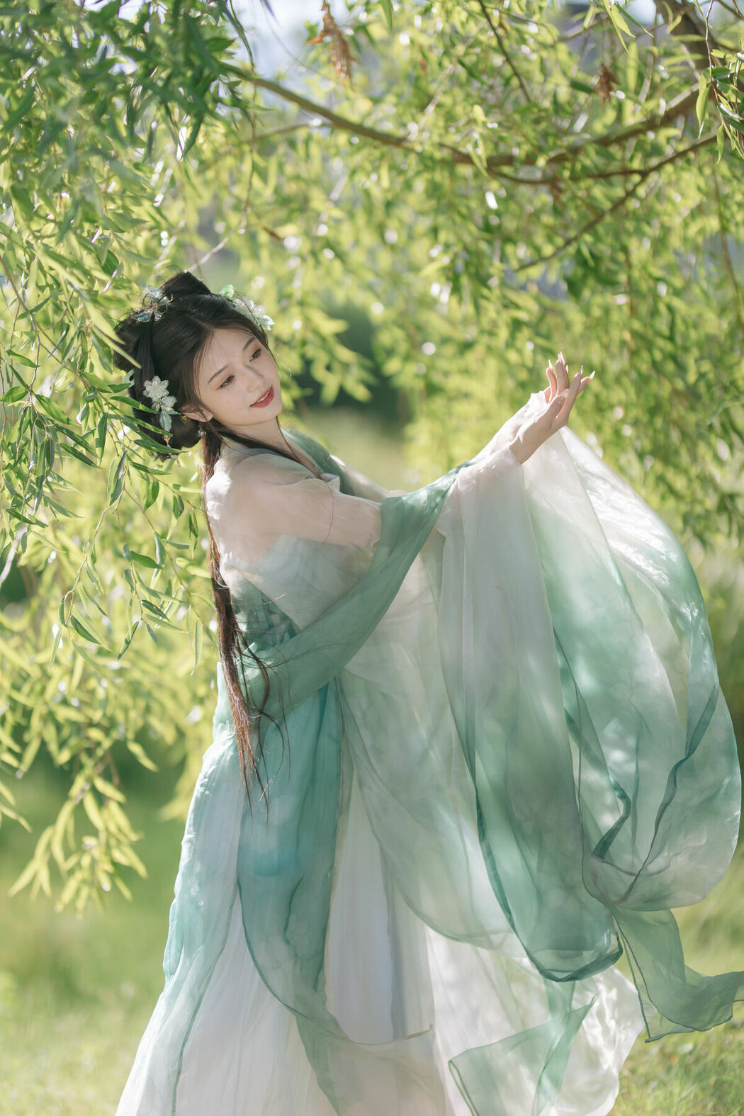 YiTuYu艺图语 Vol.8823 Chi Yan Zai Zhe Li (22P)