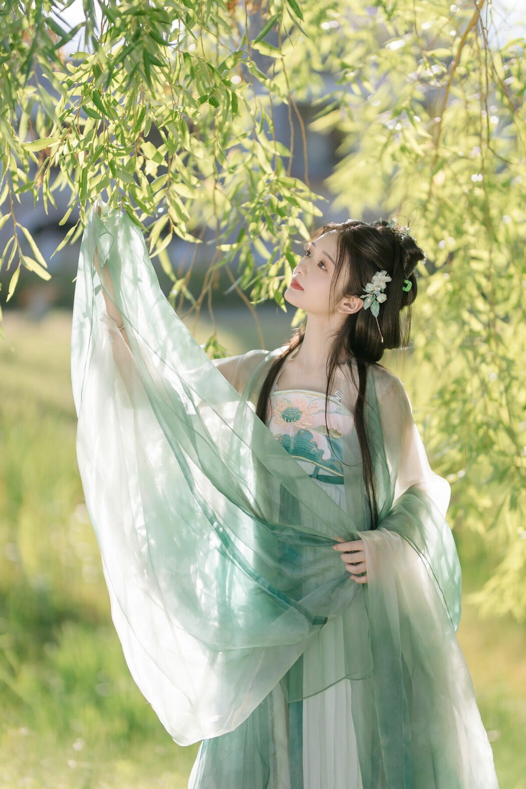 YiTuYu艺图语 Vol.8823 Chi Yan Zai Zhe Li (22P)