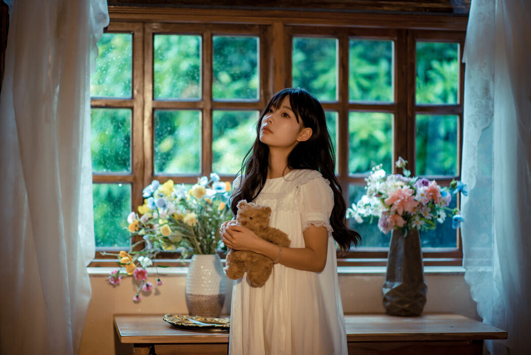 YiTuYu艺图语 Vol.8815 Nan Yi (25P)