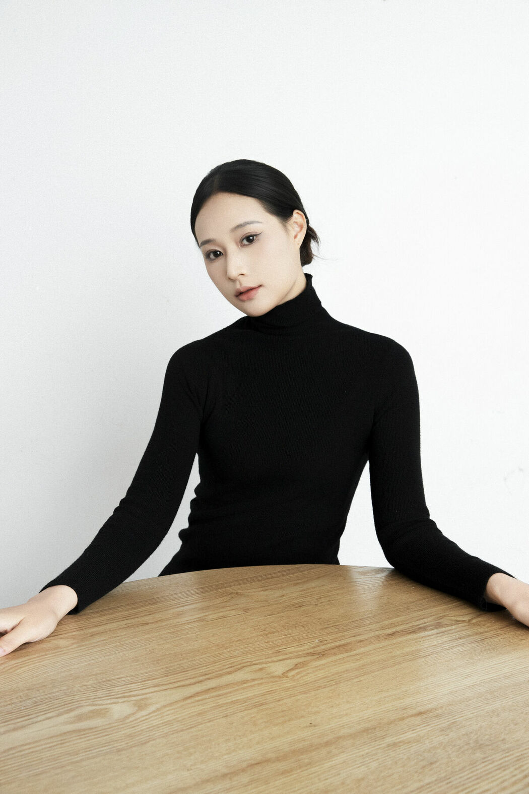 YiTuYu艺图语 Vol.8805 Yi Ming (25P)