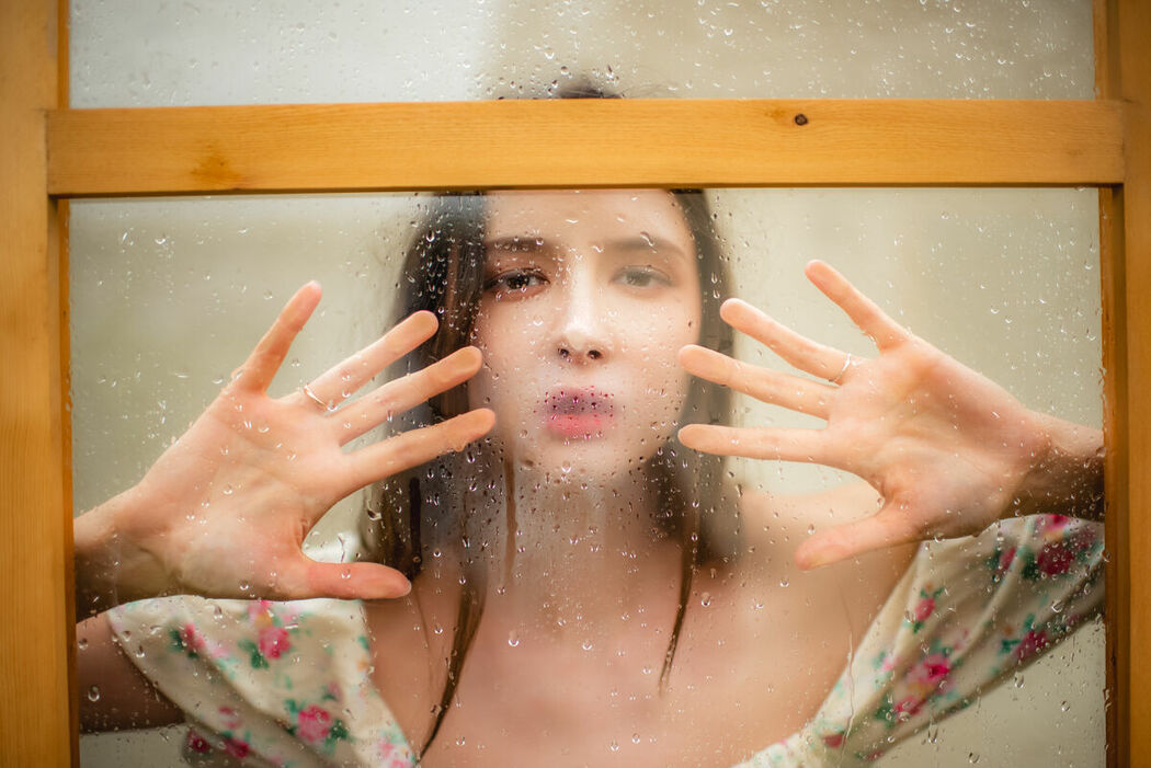 YiTuYu艺图语 Vol.8812 She Mi Tuo Wa (24P)