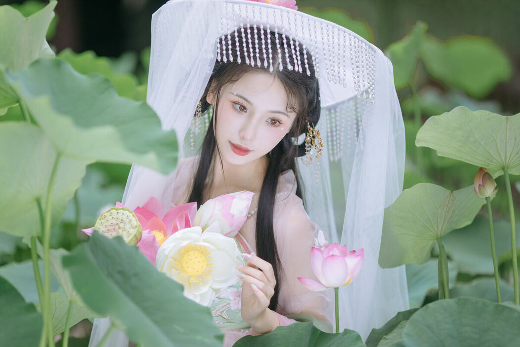 YiTuYu艺图语 Vol.8804 Yi Ming (21P)