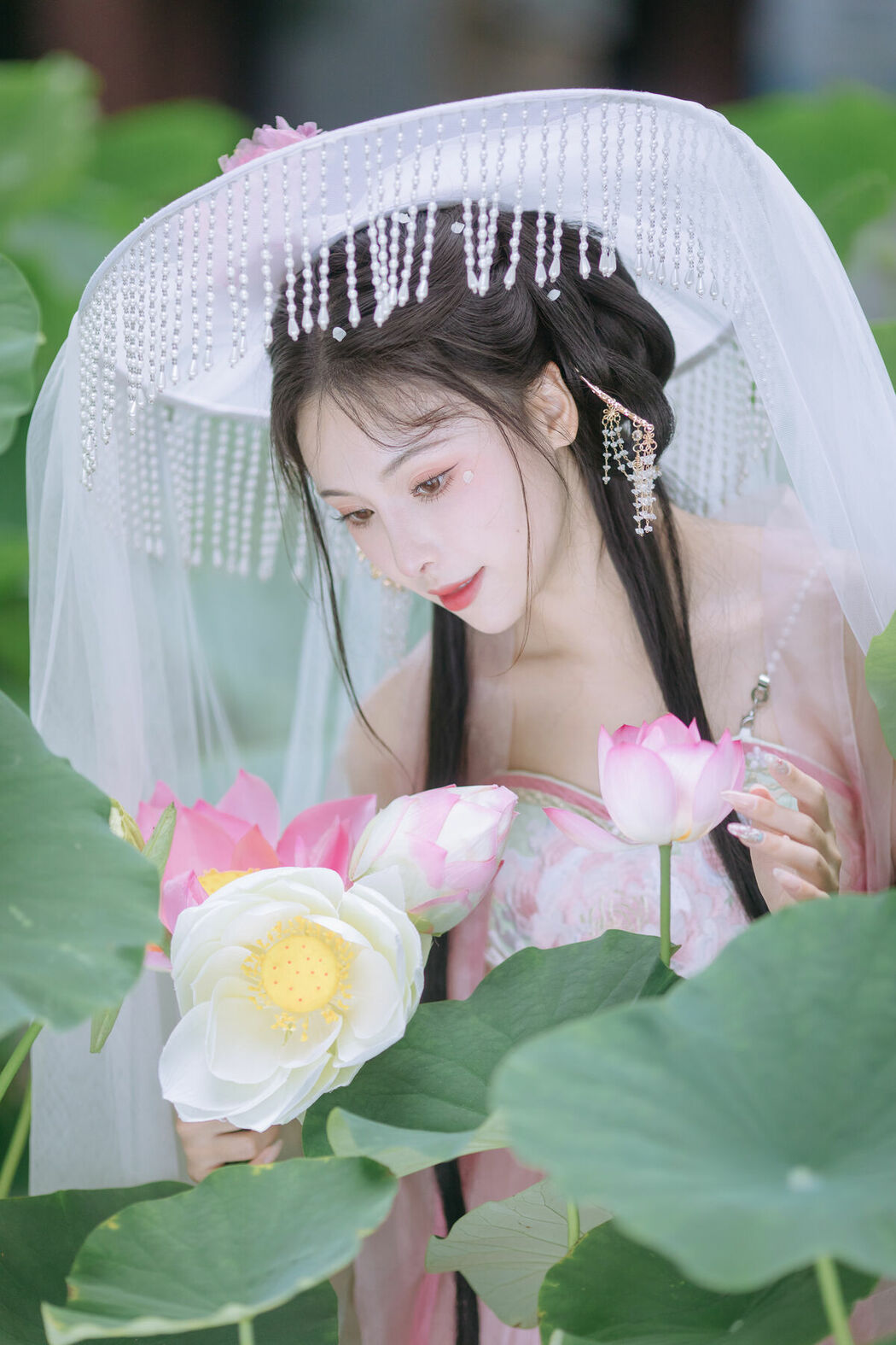 YiTuYu艺图语 Vol.8804 Yi Ming (21P)