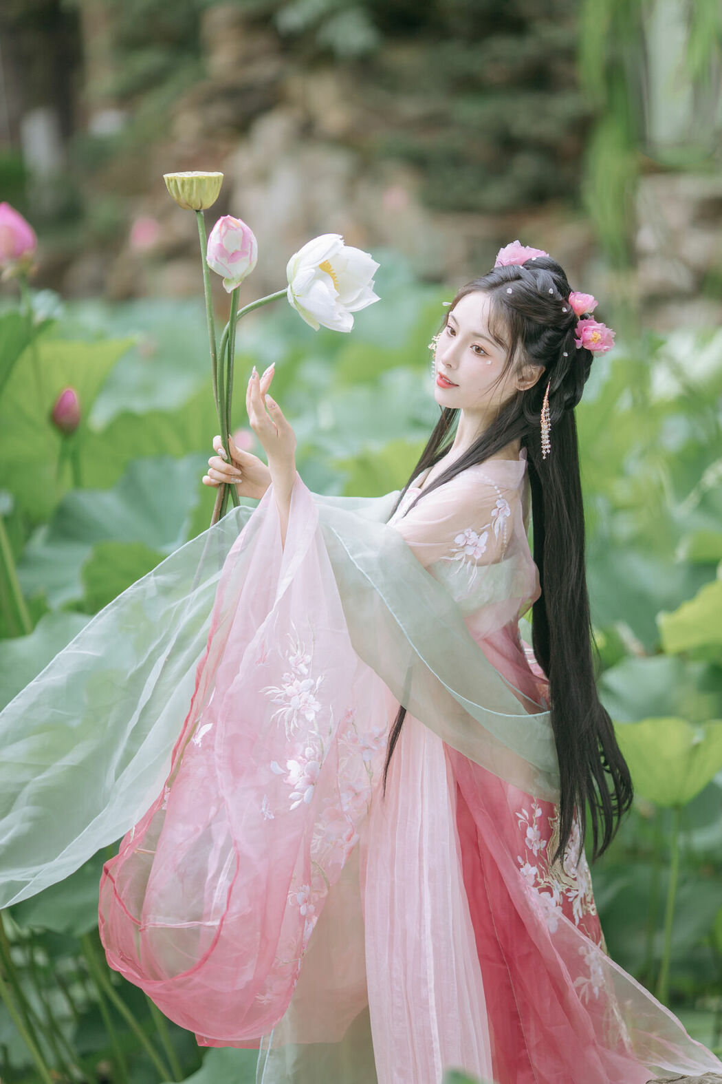 YiTuYu艺图语 Vol.8804 Yi Ming (21P)