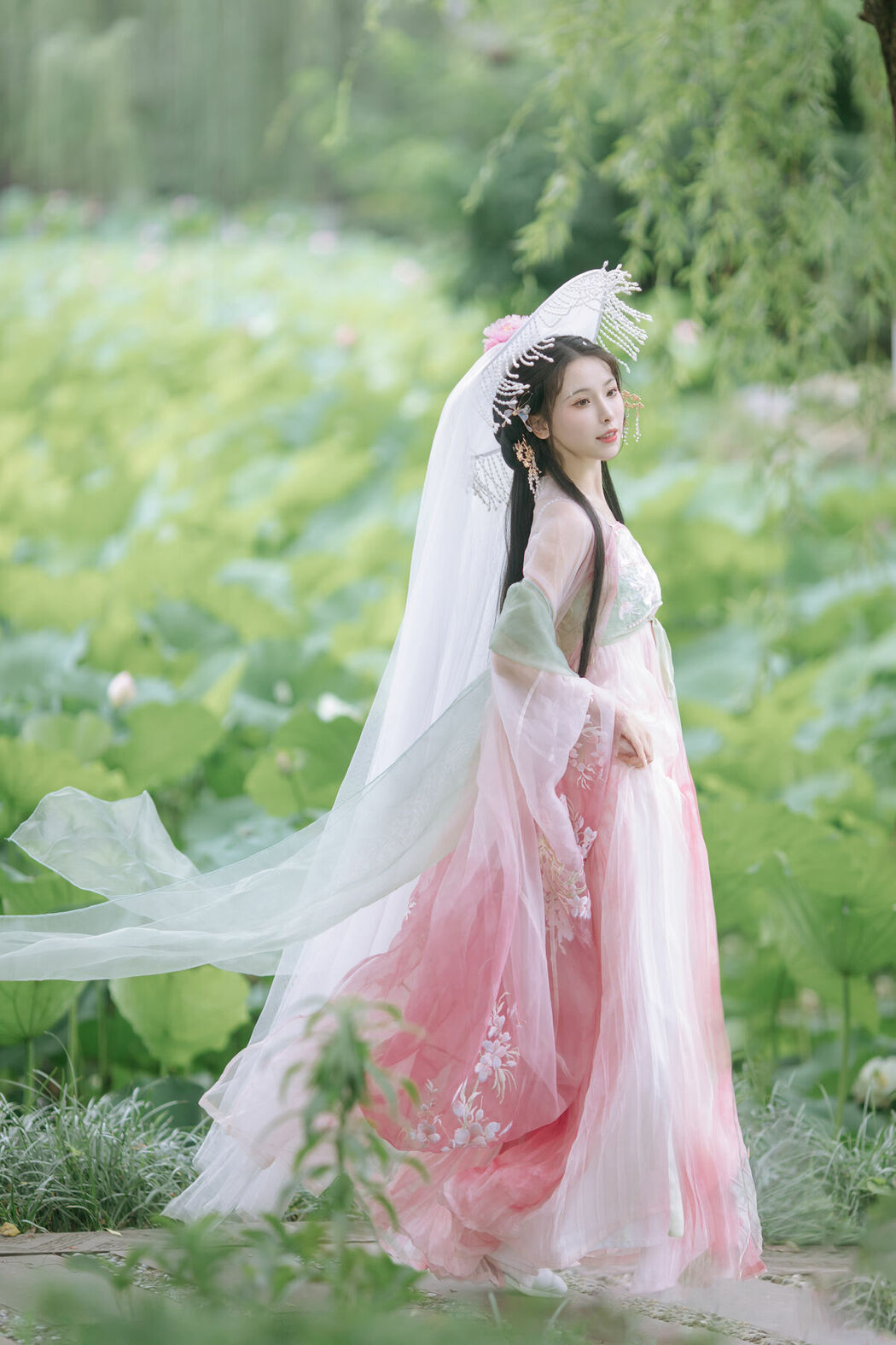 YiTuYu艺图语 Vol.8804 Yi Ming (21P)