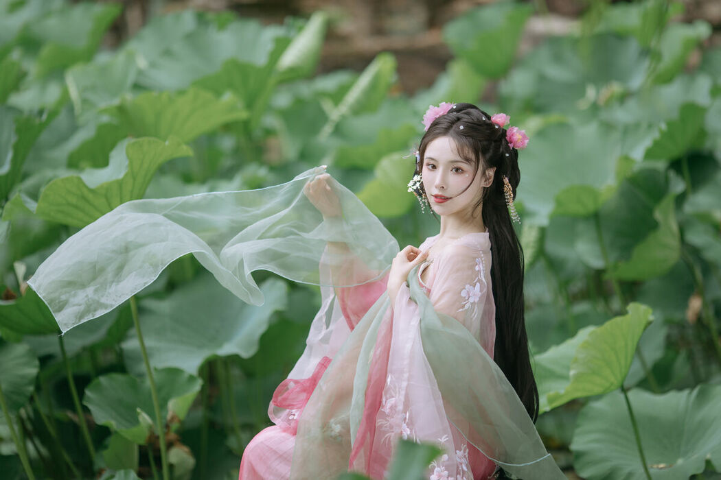 YiTuYu艺图语 Vol.8804 Yi Ming (21P)