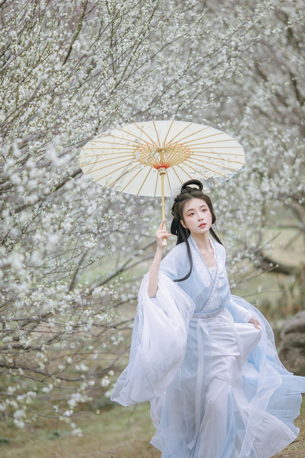 YiTuYu艺图语 Vol.8811 Wu Qiao Bu Cheng Hu (20P)