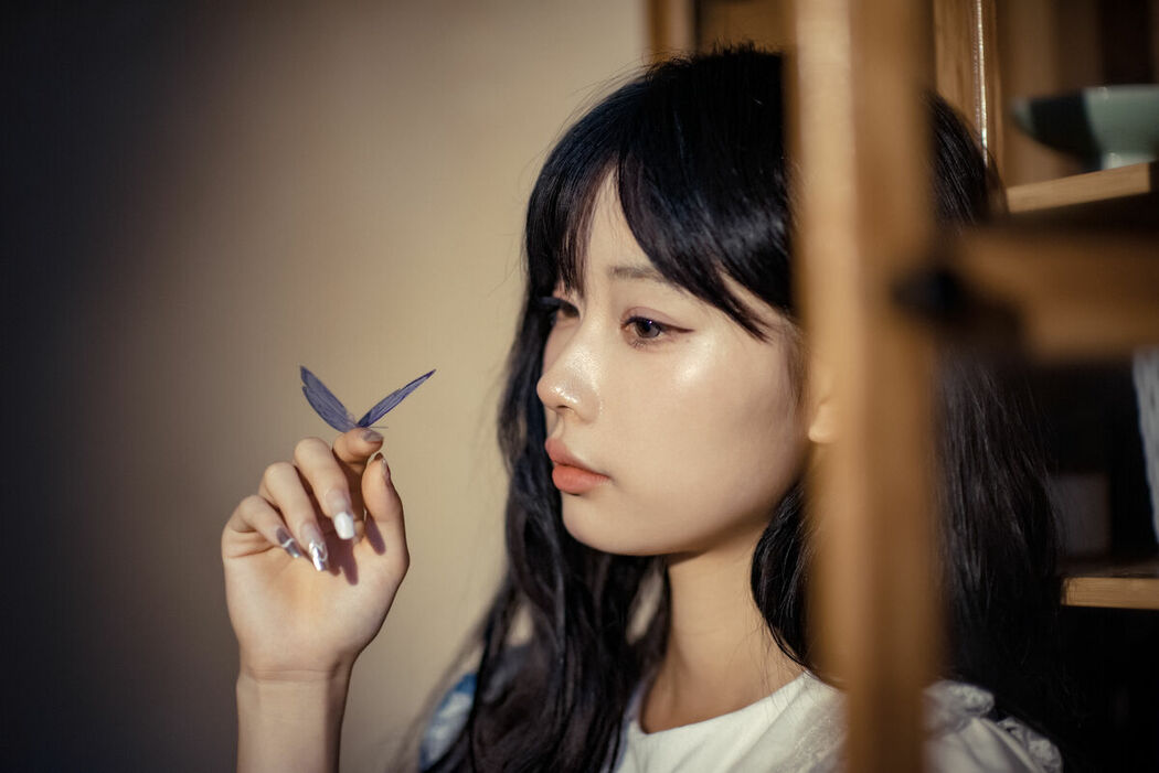 YiTuYu艺图语 Vol.8815 Nan Yi (25P)