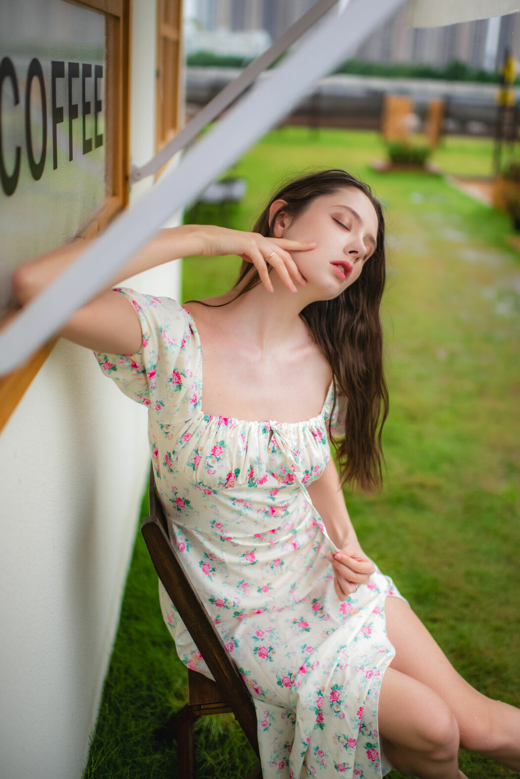 YiTuYu艺图语 Vol.8812 She Mi Tuo Wa (24P)