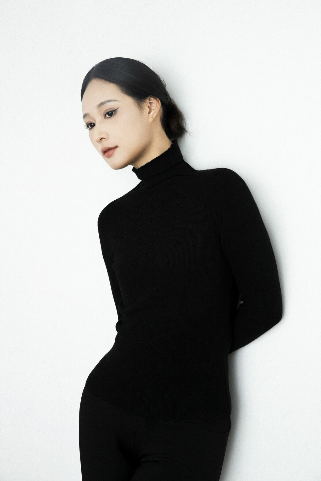 YiTuYu艺图语 Vol.8805 Yi Ming (25P)