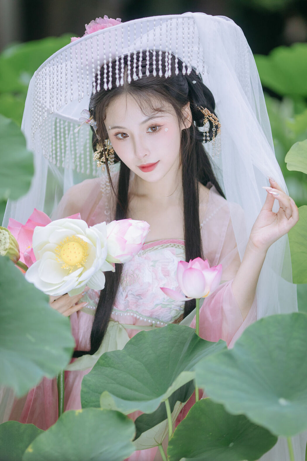 YiTuYu艺图语 Vol.8804 Yi Ming (21P)