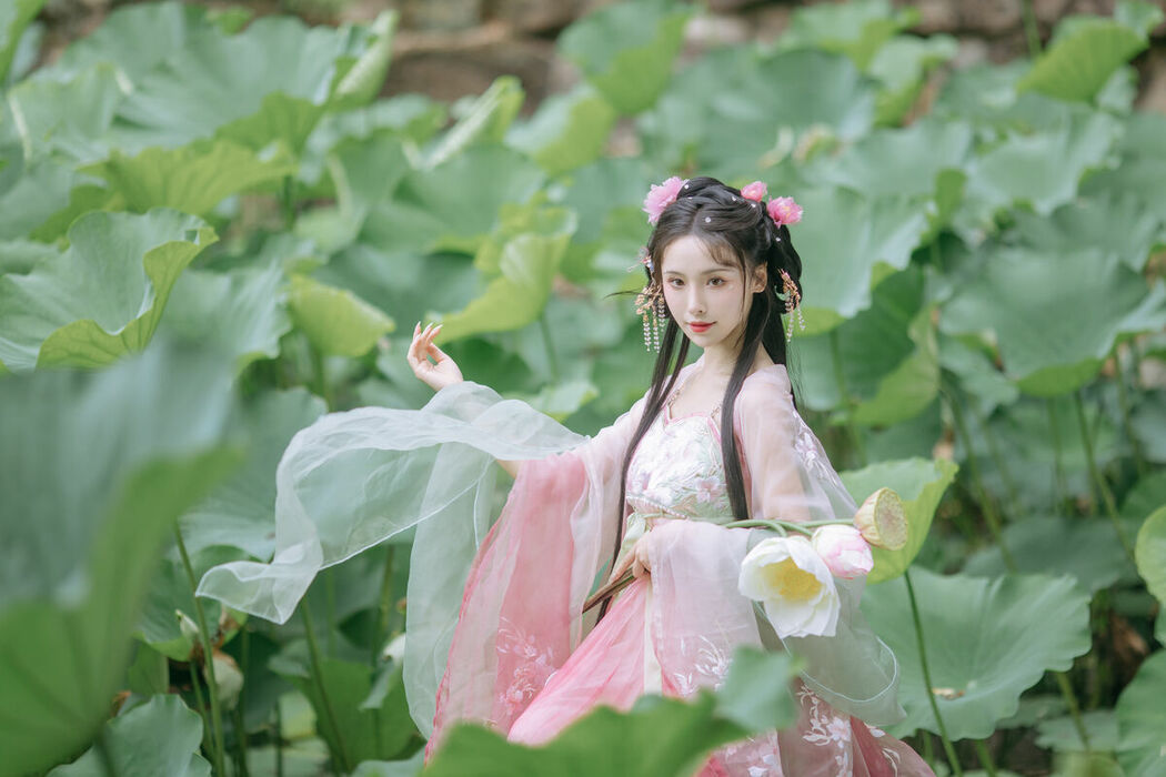 YiTuYu艺图语 Vol.8804 Yi Ming (21P)