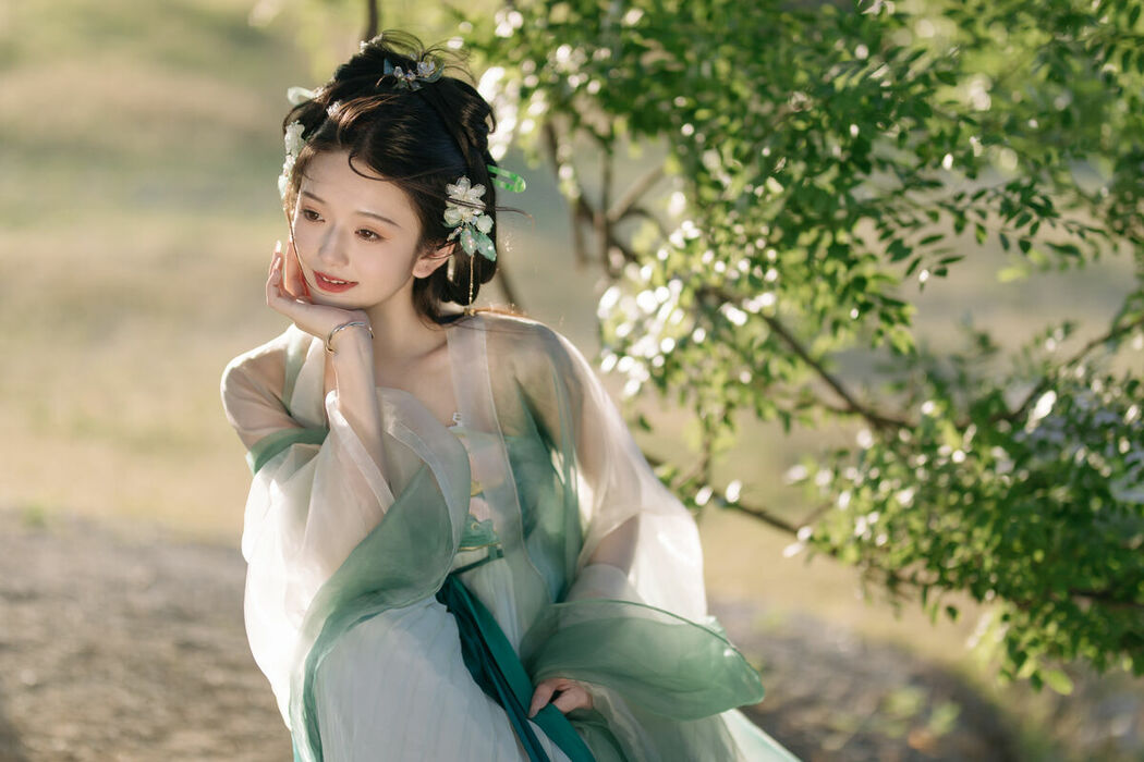 YiTuYu艺图语 Vol.8823 Chi Yan Zai Zhe Li (22P)