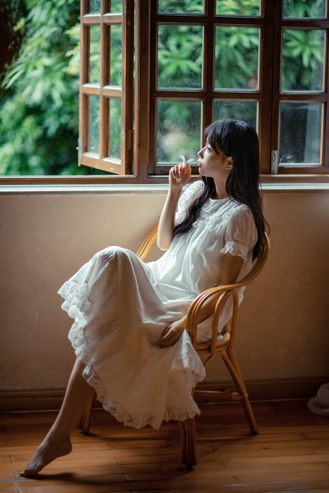 YiTuYu艺图语 Vol.8815 Nan Yi (25P)