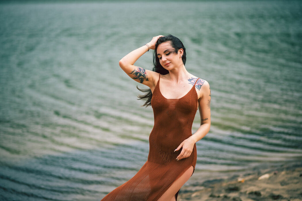 YiTuYu艺图语 Vol.8807 Kai Li (18P)