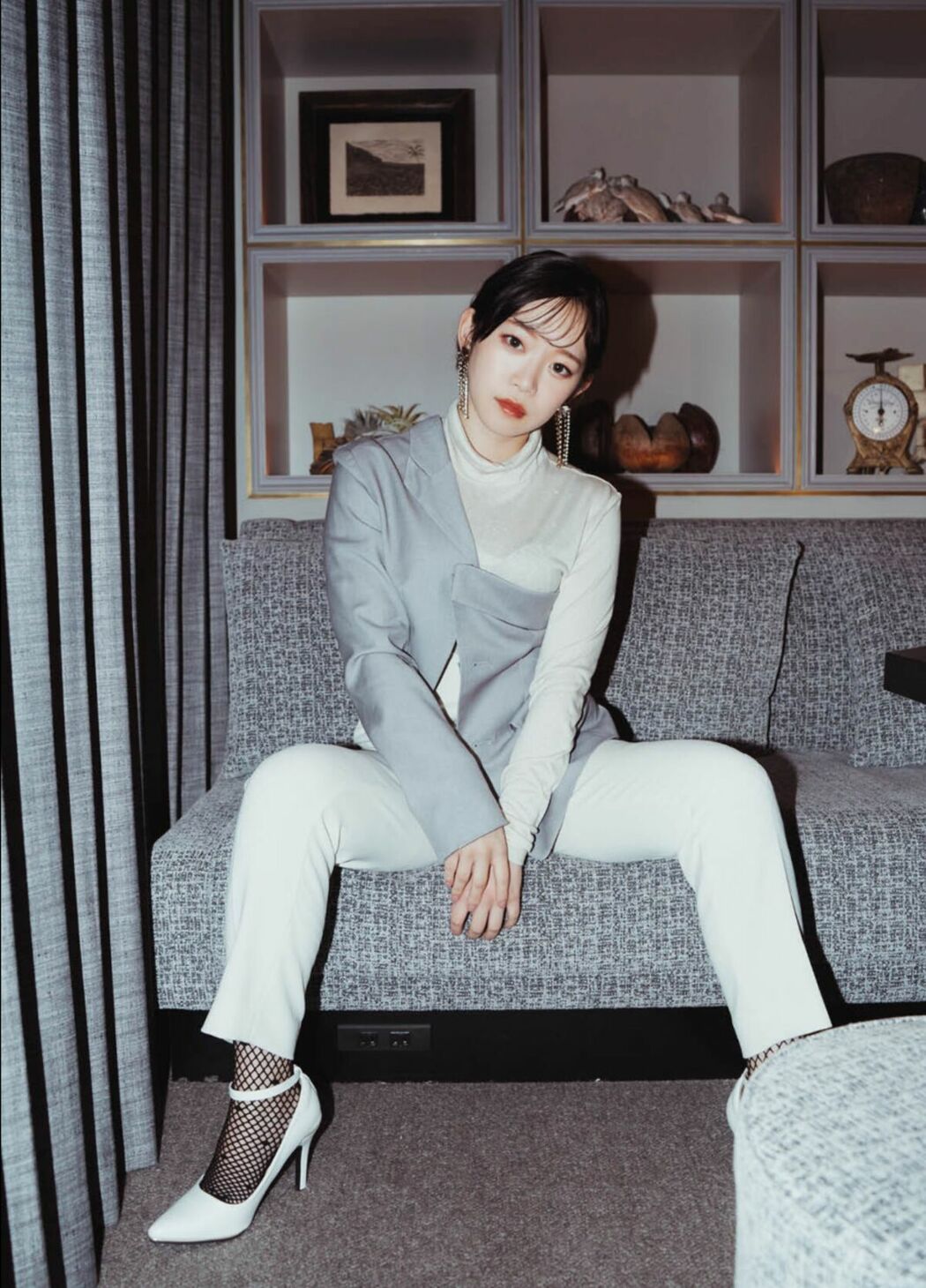 JP Yura Kano 架乃ゆら – Lady Mary Part01 (50P)