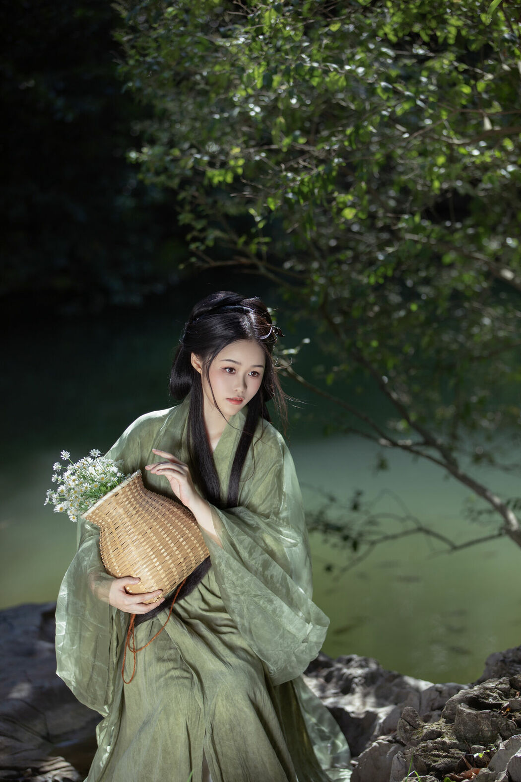 YiTuYu艺图语 Vol.8832 Yi Ming (36P)