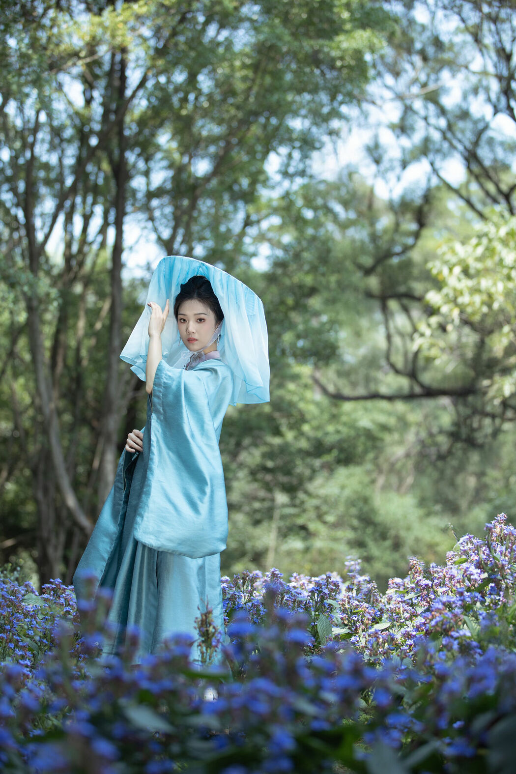 YiTuYu艺图语 Vol.8831 Zhi Zhi Qi (30P)