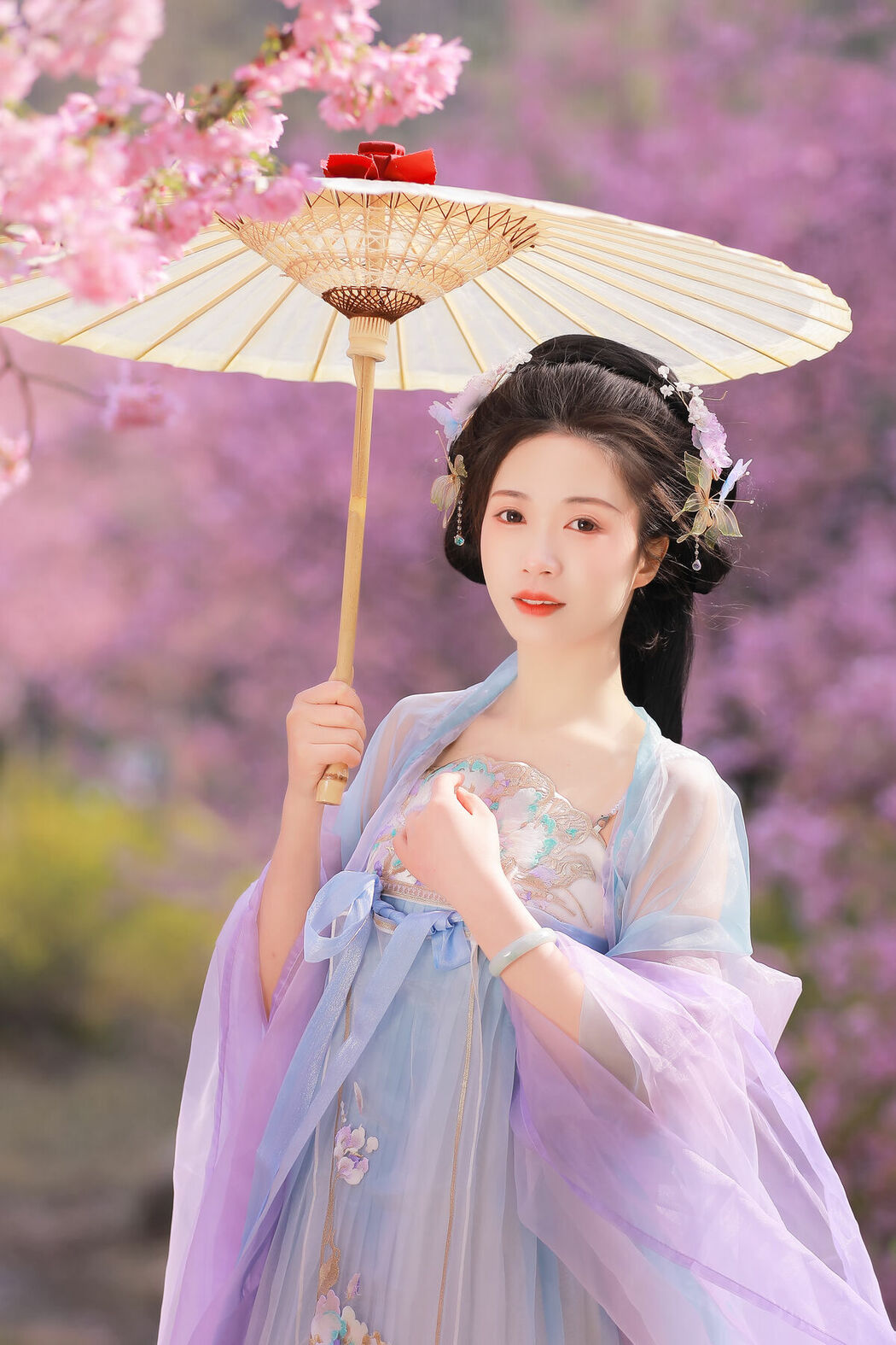 YiTuYu艺图语 Vol.8837 Hua Zhuang Shi Tian (23P)