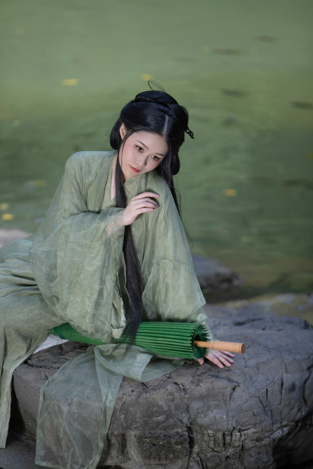 YiTuYu艺图语 Vol.8832 Yi Ming (36P)