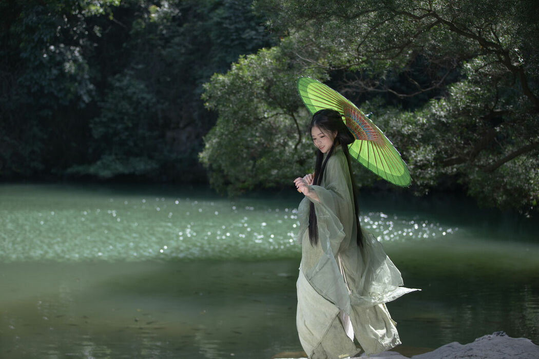 YiTuYu艺图语 Vol.8832 Yi Ming (36P)