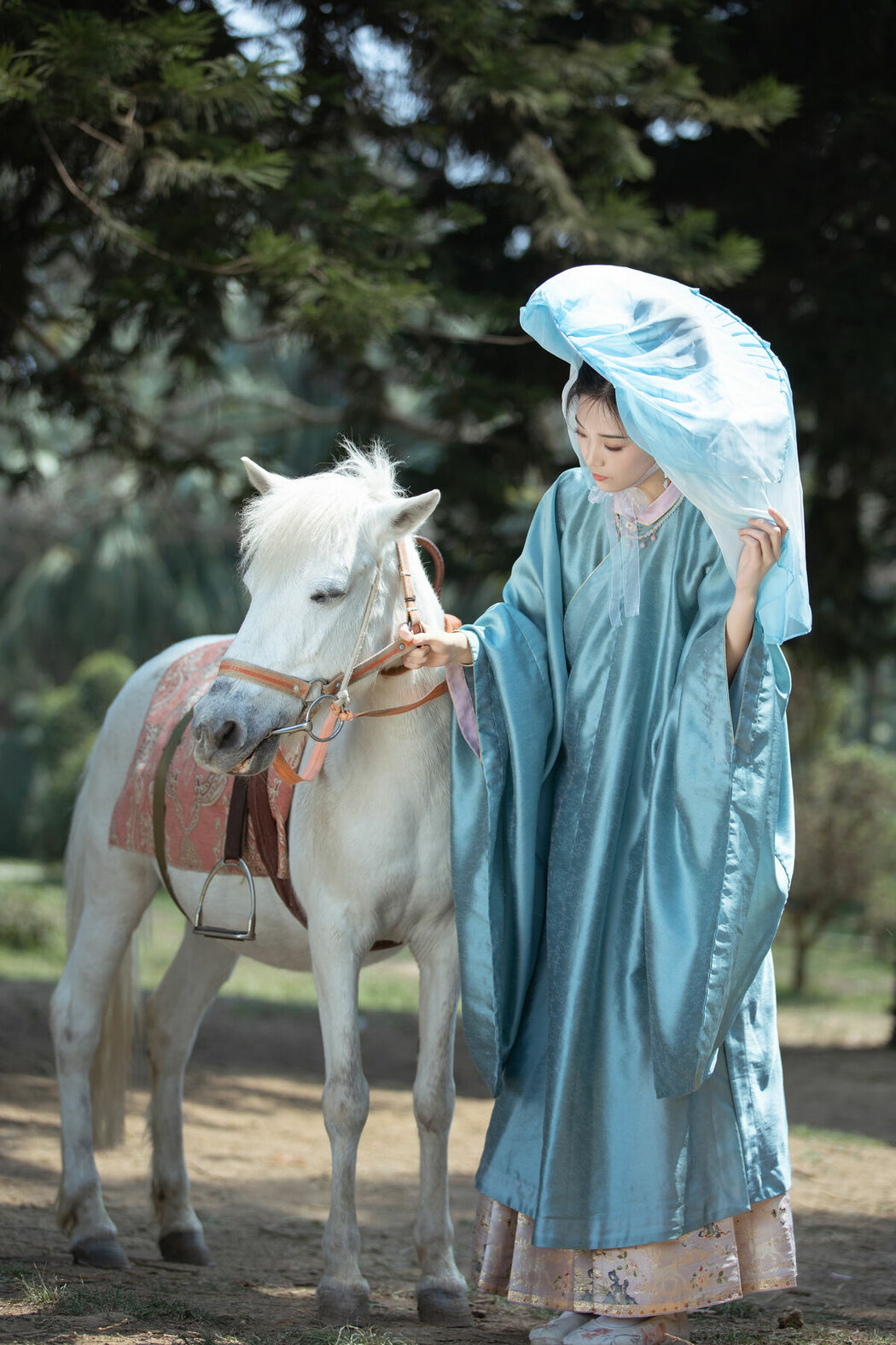 YiTuYu艺图语 Vol.8831 Zhi Zhi Qi (30P)