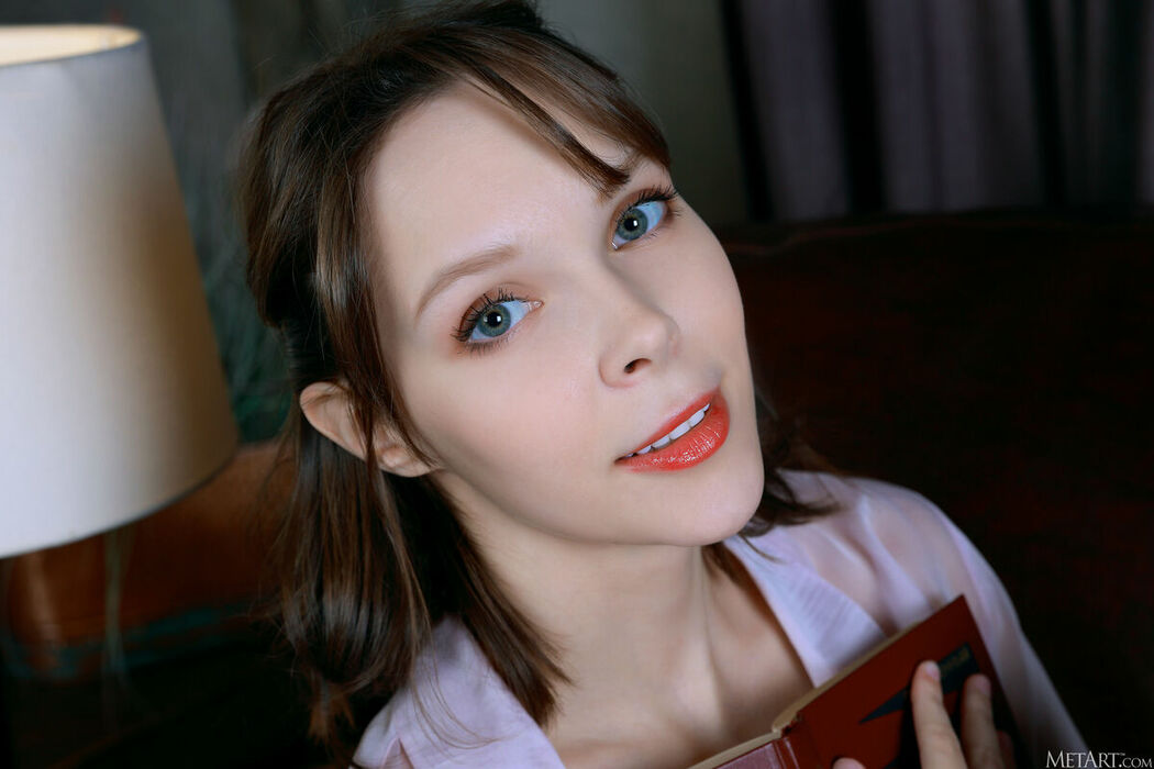 MetArt Kitty Gem – Crimson Kiss Part01 (61P)