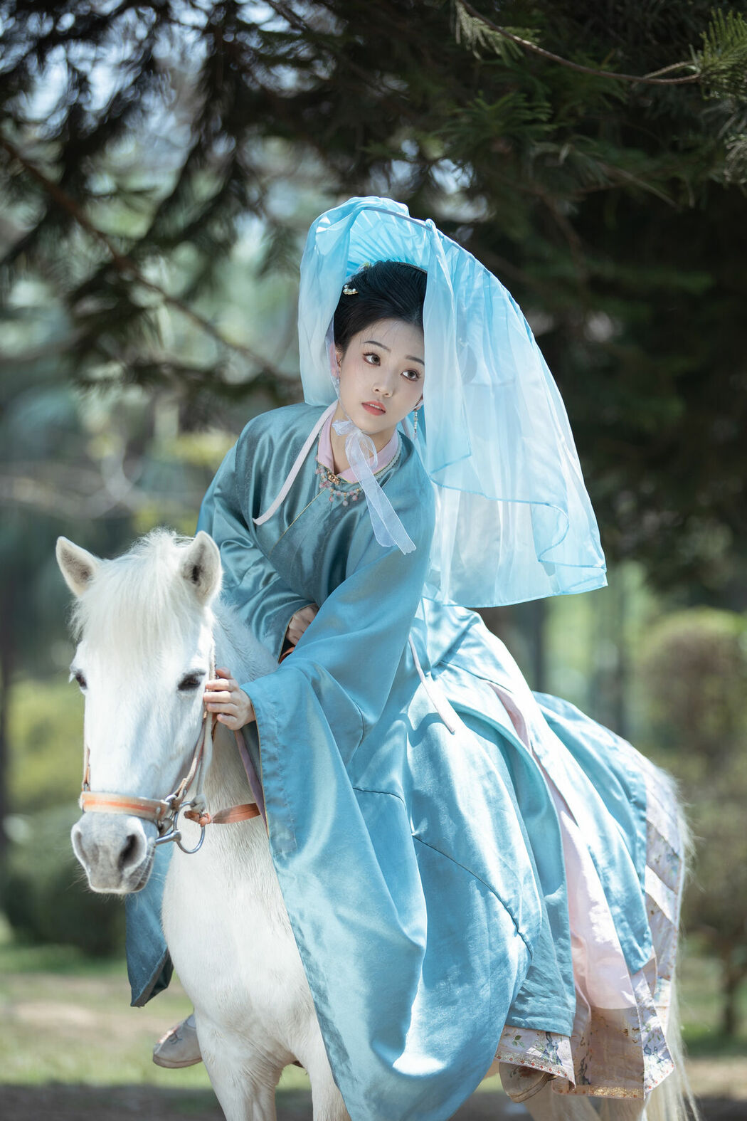 YiTuYu艺图语 Vol.8831 Zhi Zhi Qi (30P)