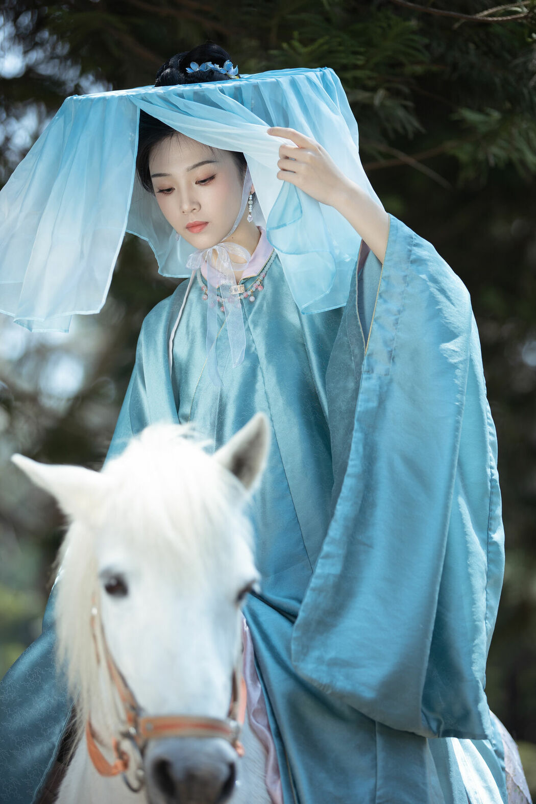 YiTuYu艺图语 Vol.8831 Zhi Zhi Qi (30P)