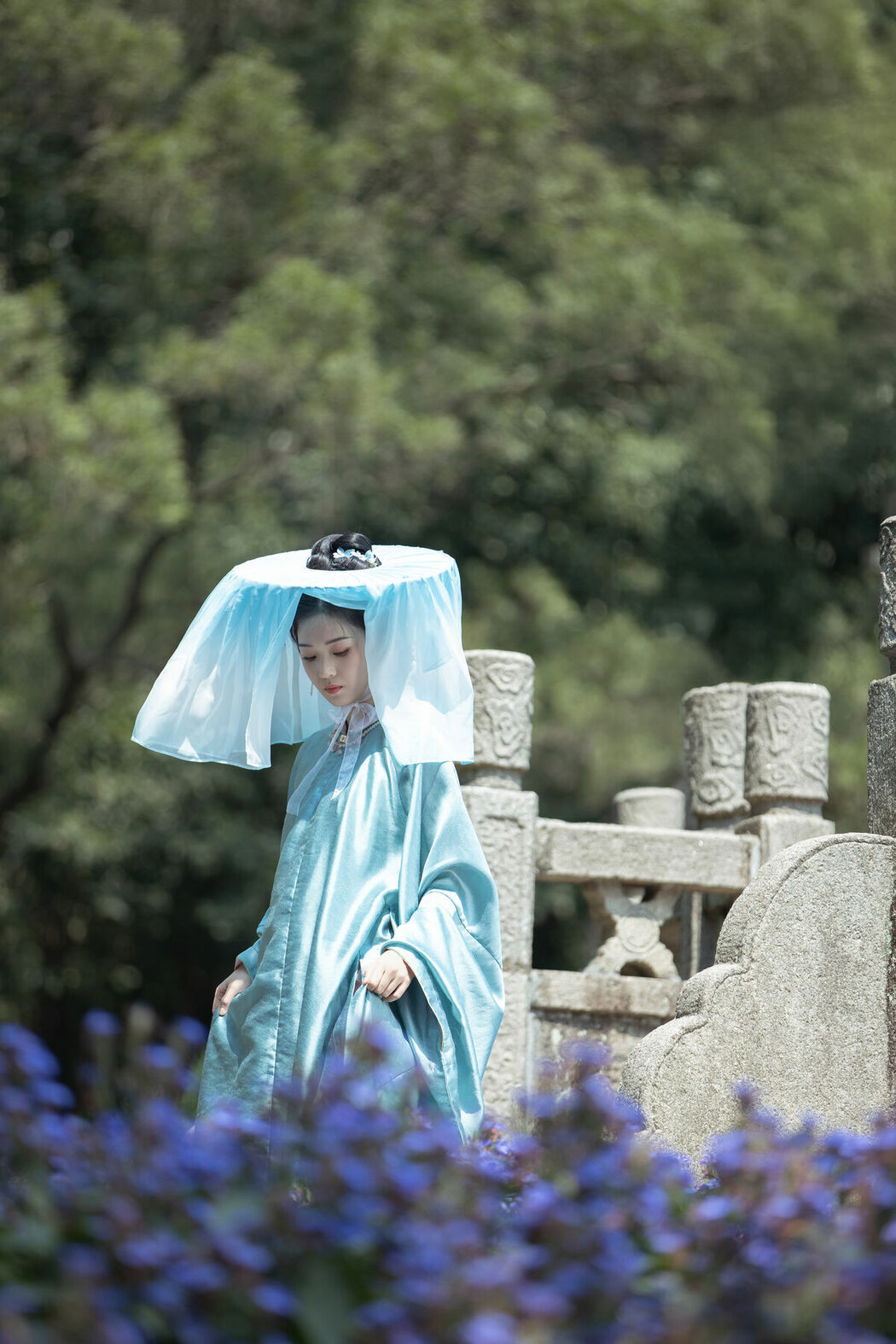 YiTuYu艺图语 Vol.8831 Zhi Zhi Qi (30P)