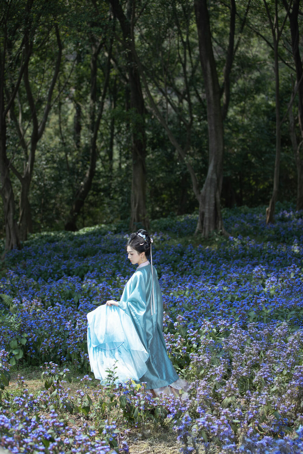 YiTuYu艺图语 Vol.8831 Zhi Zhi Qi (30P)