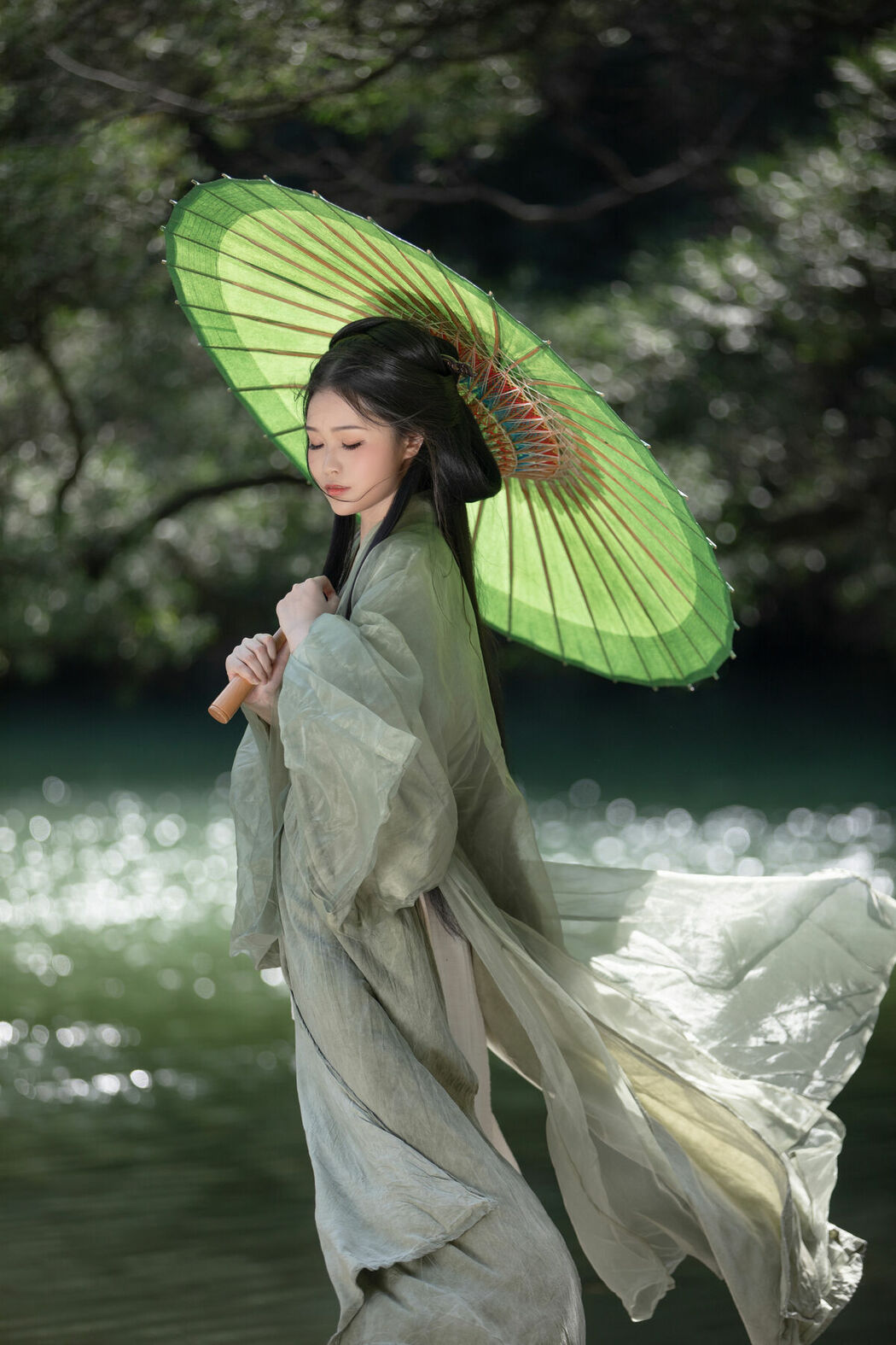 YiTuYu艺图语 Vol.8832 Yi Ming (36P)