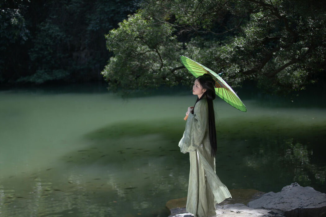 YiTuYu艺图语 Vol.8832 Yi Ming (36P)