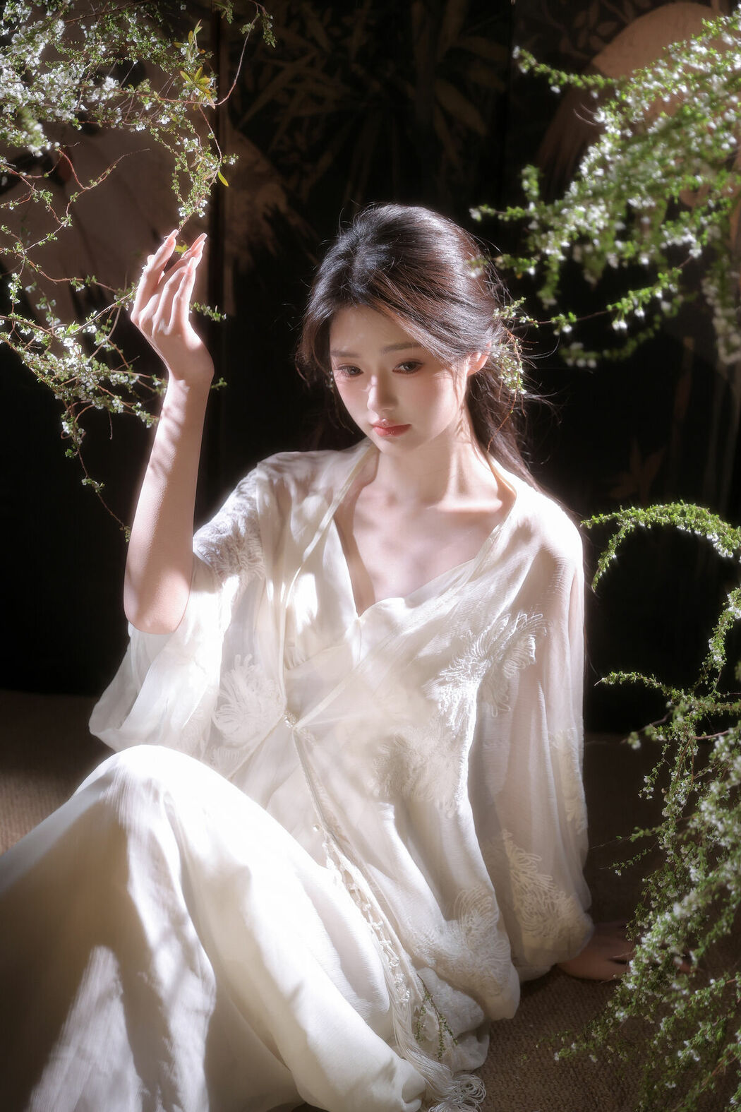 YiTuYu艺图语 Vol.8827 Jia Yi (15P)