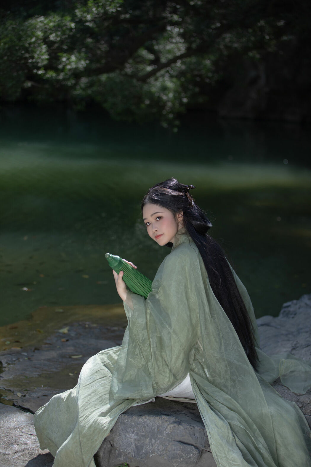 YiTuYu艺图语 Vol.8832 Yi Ming (36P)