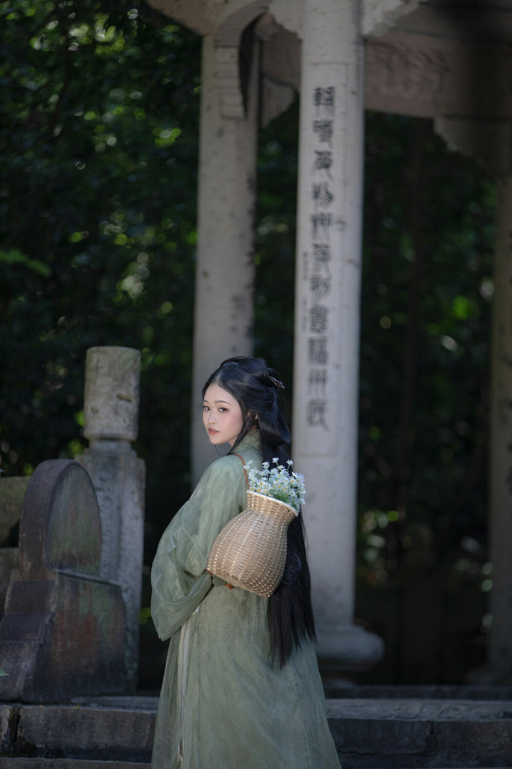 YiTuYu艺图语 Vol.8832 Yi Ming (36P)