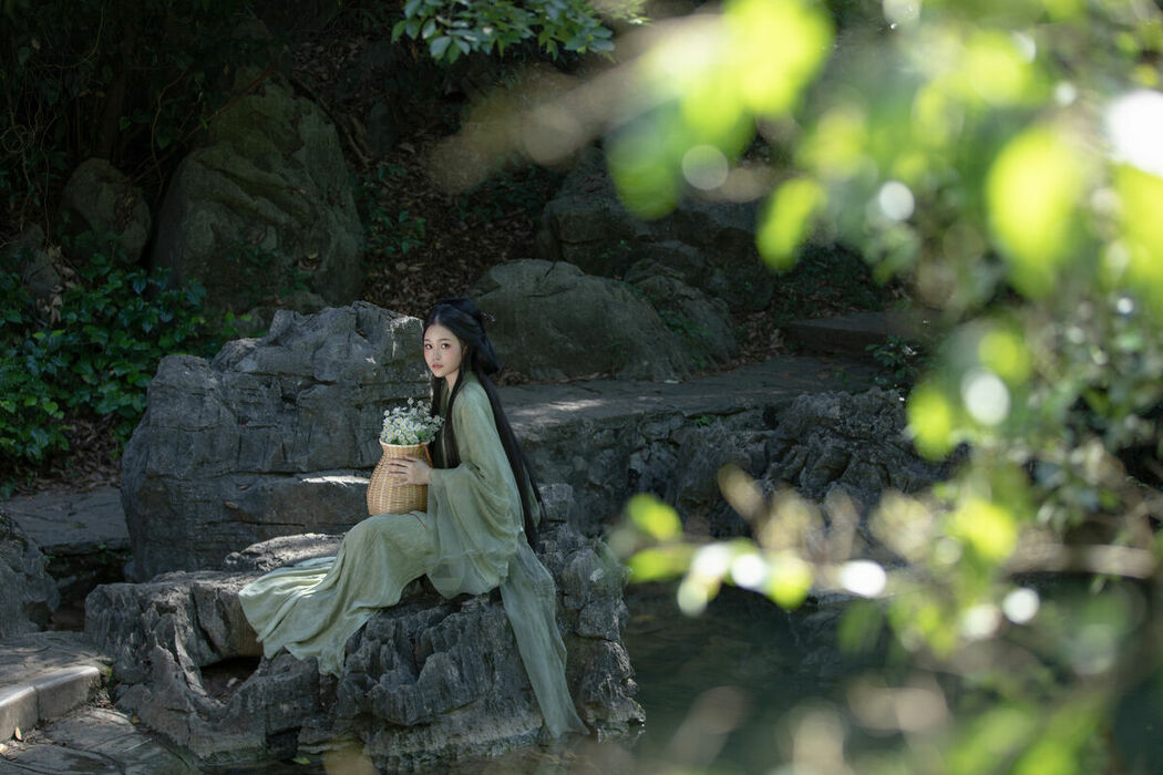 YiTuYu艺图语 Vol.8832 Yi Ming (36P)