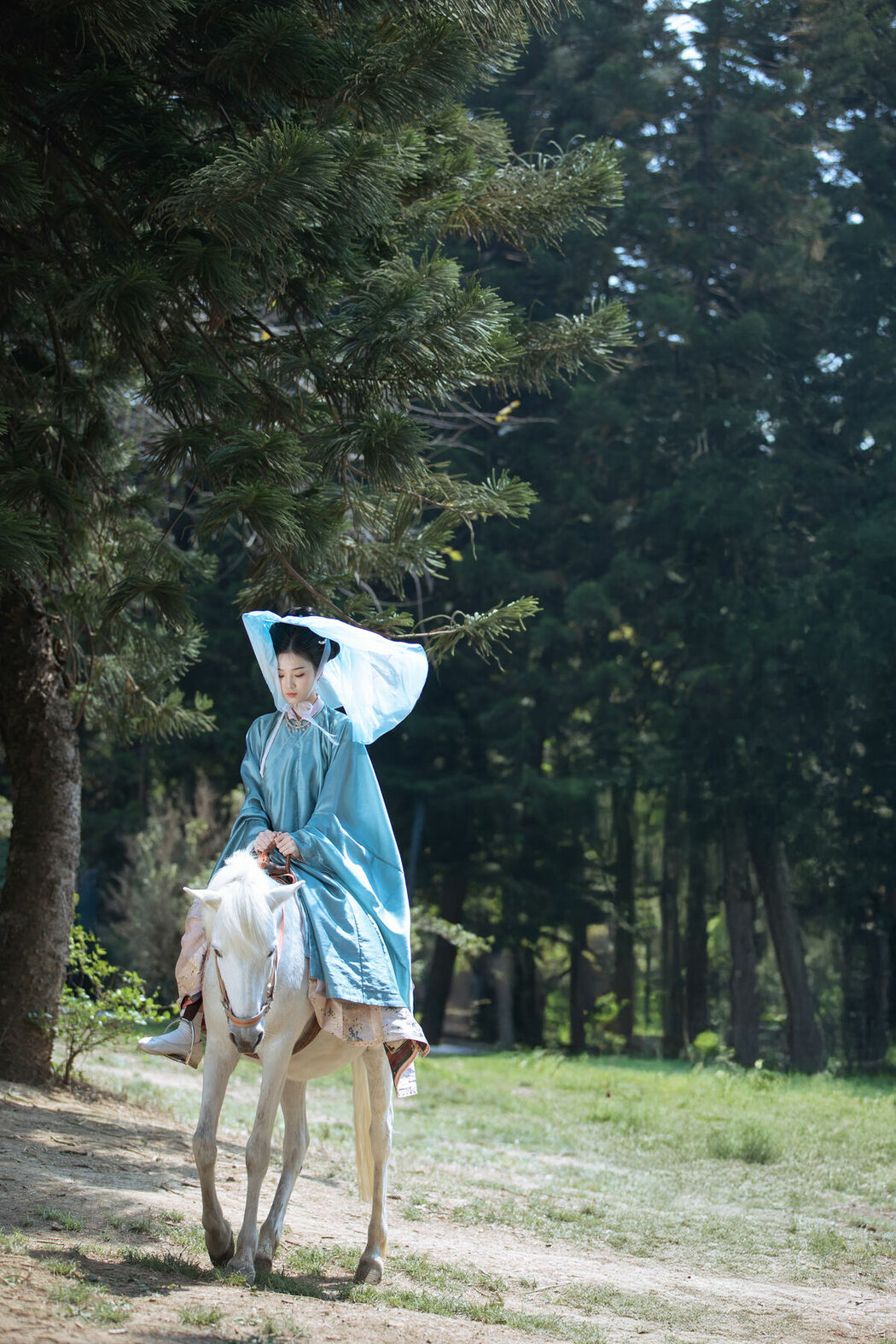 YiTuYu艺图语 Vol.8831 Zhi Zhi Qi (30P)